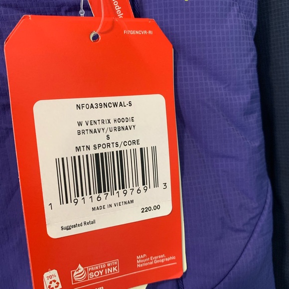 NWT North Face Ventrix hooded blue/purple jacket zip up - Picture 6 of 9